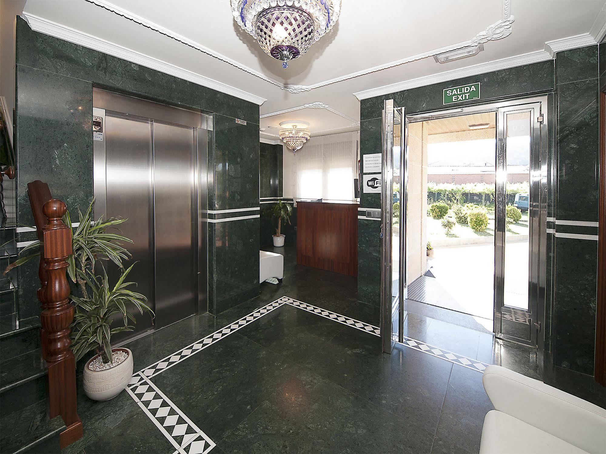 Pension Residencia A Cruzan (Adults Only) Noalla  Exterior photo