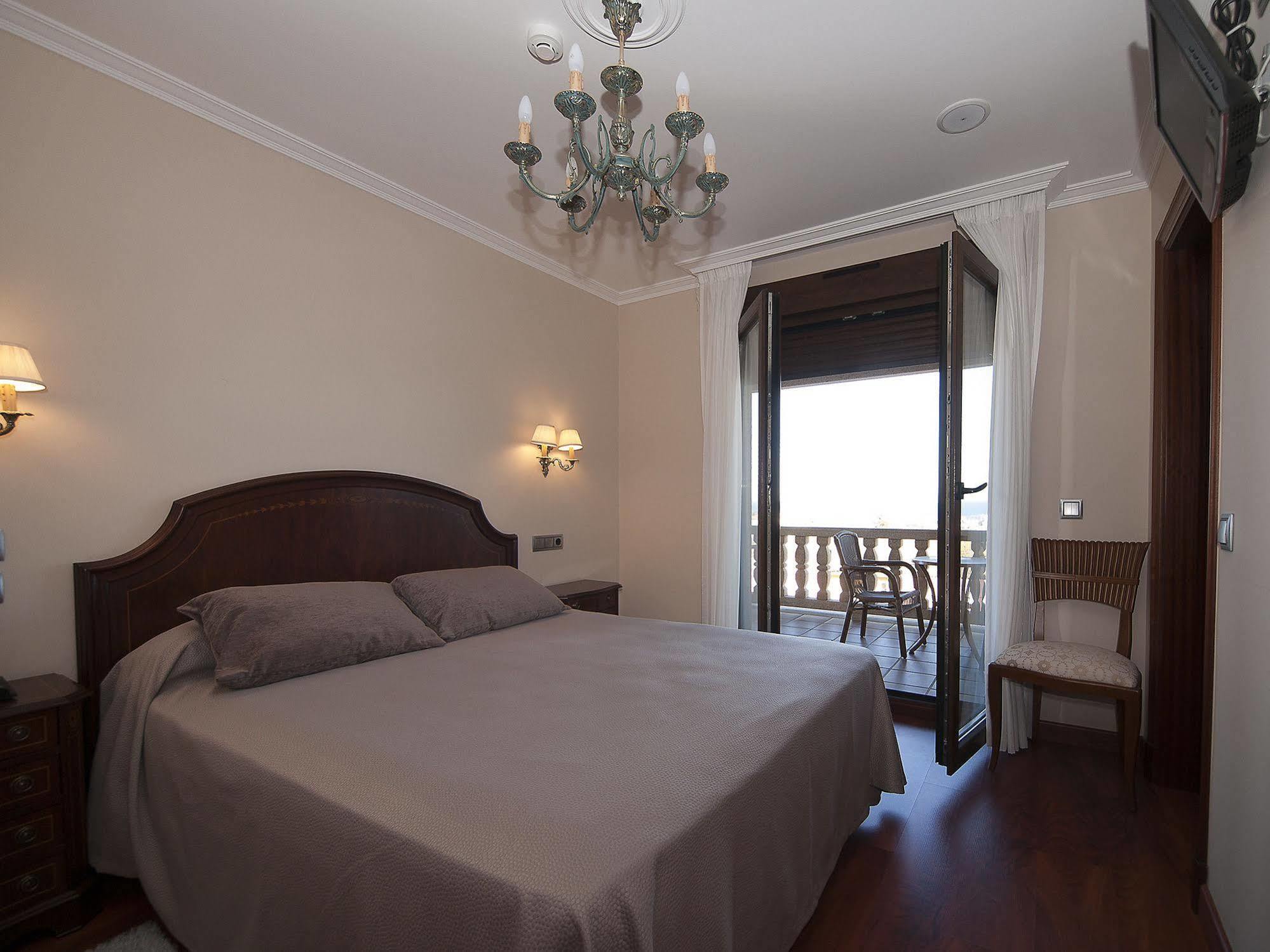 Pension Residencia A Cruzan (Adults Only) Noalla  Exterior photo